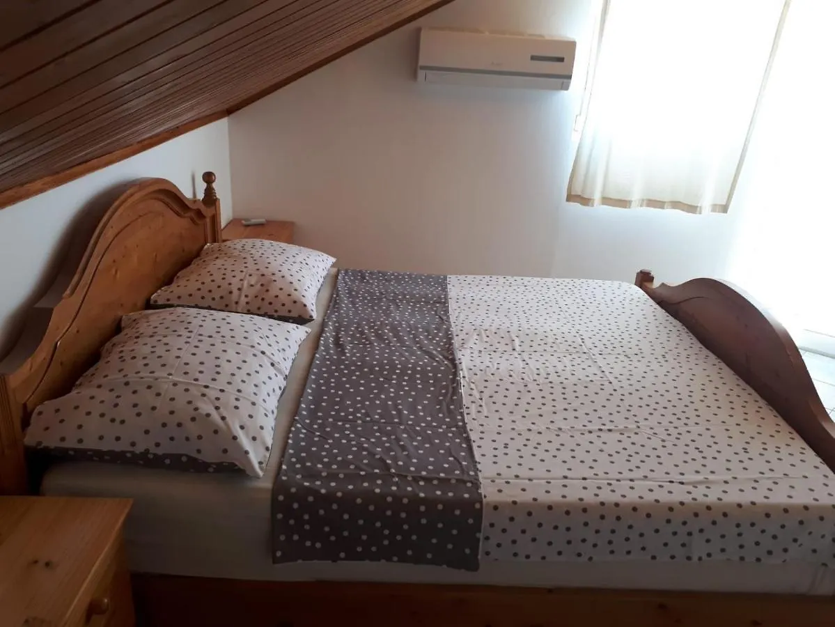 Manda & Marko Juric Seline Guest house