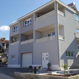 Parcela Pensjonat Seget Vranjica